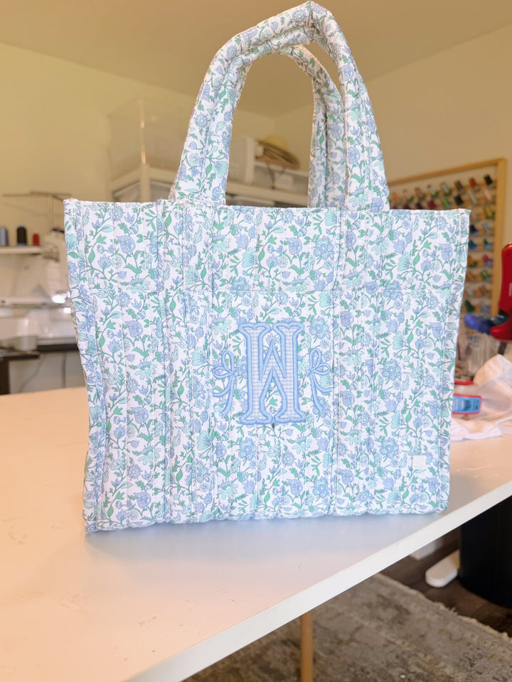 TRVL Quilted Mini Go Go Tote in Fishtail Applique, Hamptons Floral