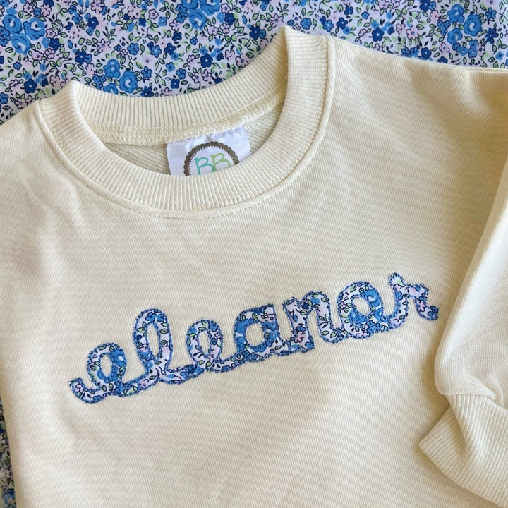 Sweatshirt Bubble in Script Applique, Off White
